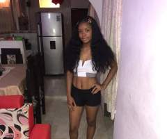 Morena de ébano, mujer, soltera, A Estrada, Galicia, España