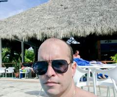 Julio, hombre, soltero, Colón, Colón, Panamá